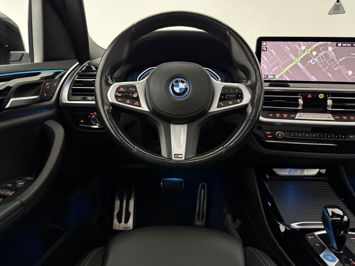 BMW iX3 Executive 80 kWh M-Sport | SOH 95% | Snelladen | Pano | Virtual | Sfeer | Camera | Memory | Carplay | Adap. Cruise | NAP