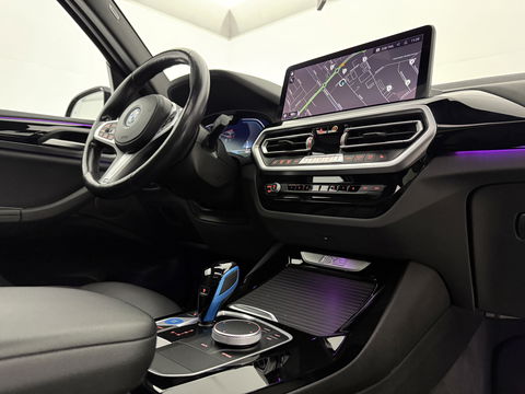 BMW iX3 Executive 80 kWh M-Sport | SOH 95% | Snelladen | Pano | Virtual | Sfeer | Camera | Memory | Carplay | Adap. Cruise | NAP