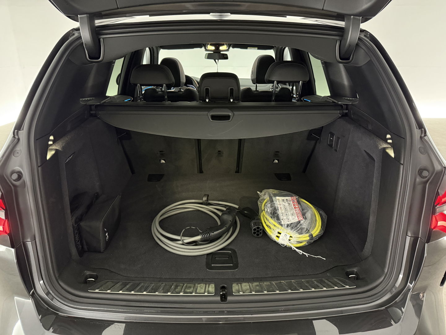 BMW iX3 Executive 80 kWh M-Sport | SOH 95% | Snelladen | Pano | Virtual | Sfeer | Camera | Memory | Carplay | Adap. Cruise | NAP