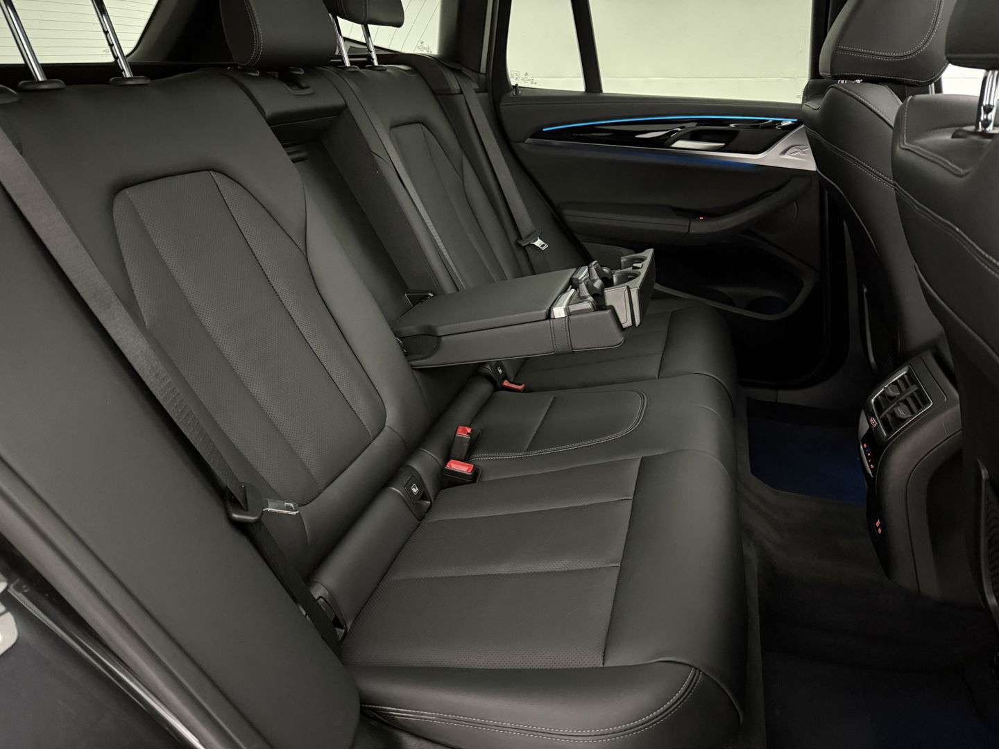 BMW iX3 Executive 80 kWh M-Sport | SOH 95% | Snelladen | Pano | Virtual | Sfeer | Camera | Memory | Carplay | Adap. Cruise | NAP