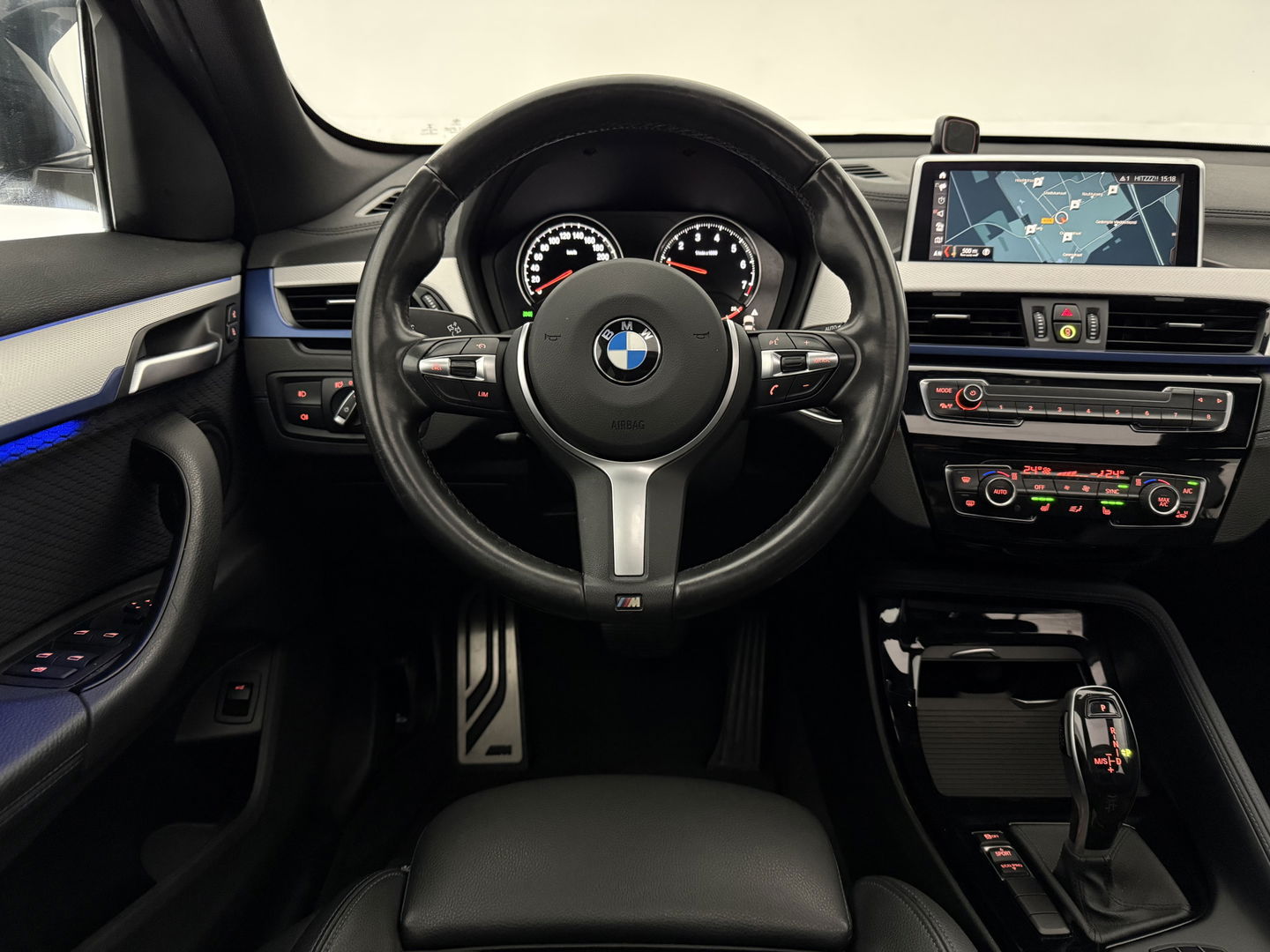 BMW X1 sDrive18i M-Sport | Pano | Camera | Sfeer | Trekh. | Navigatie | Stoelverw. | Cruise