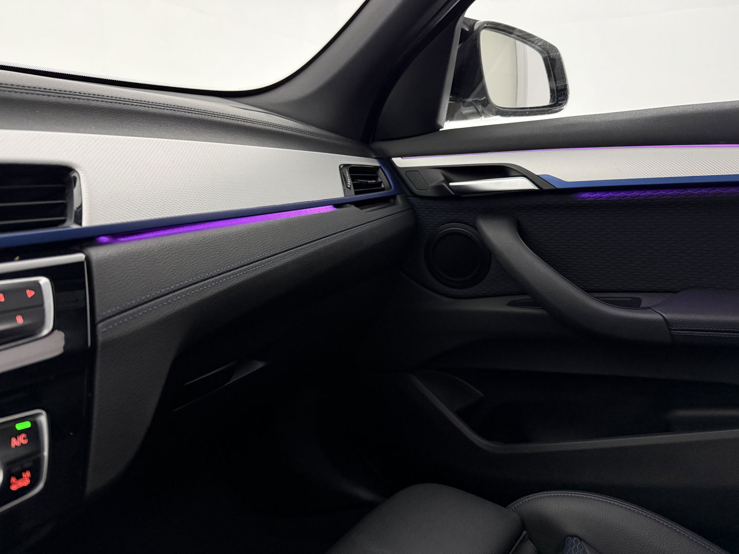 BMW X1 sDrive18i M-Sport | Pano | Camera | Sfeer | Trekh. | Navigatie | Stoelverw. | Cruise