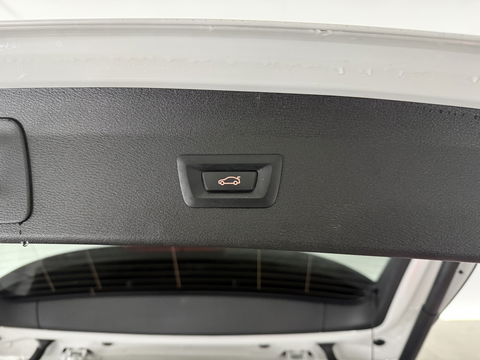 BMW X1 sDrive18i M-Sport | Pano | Camera | Sfeer | Trekh. | Navigatie | Stoelverw. | Cruise