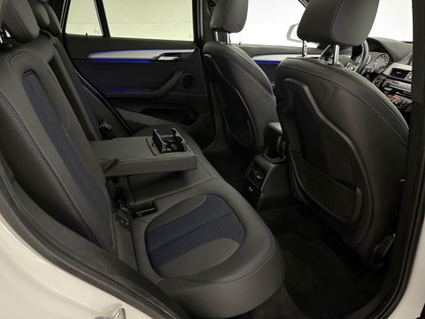 BMW X1 sDrive18i M-Sport | Pano | Camera | Sfeer | Trekh. | Navigatie | Stoelverw. | Cruise