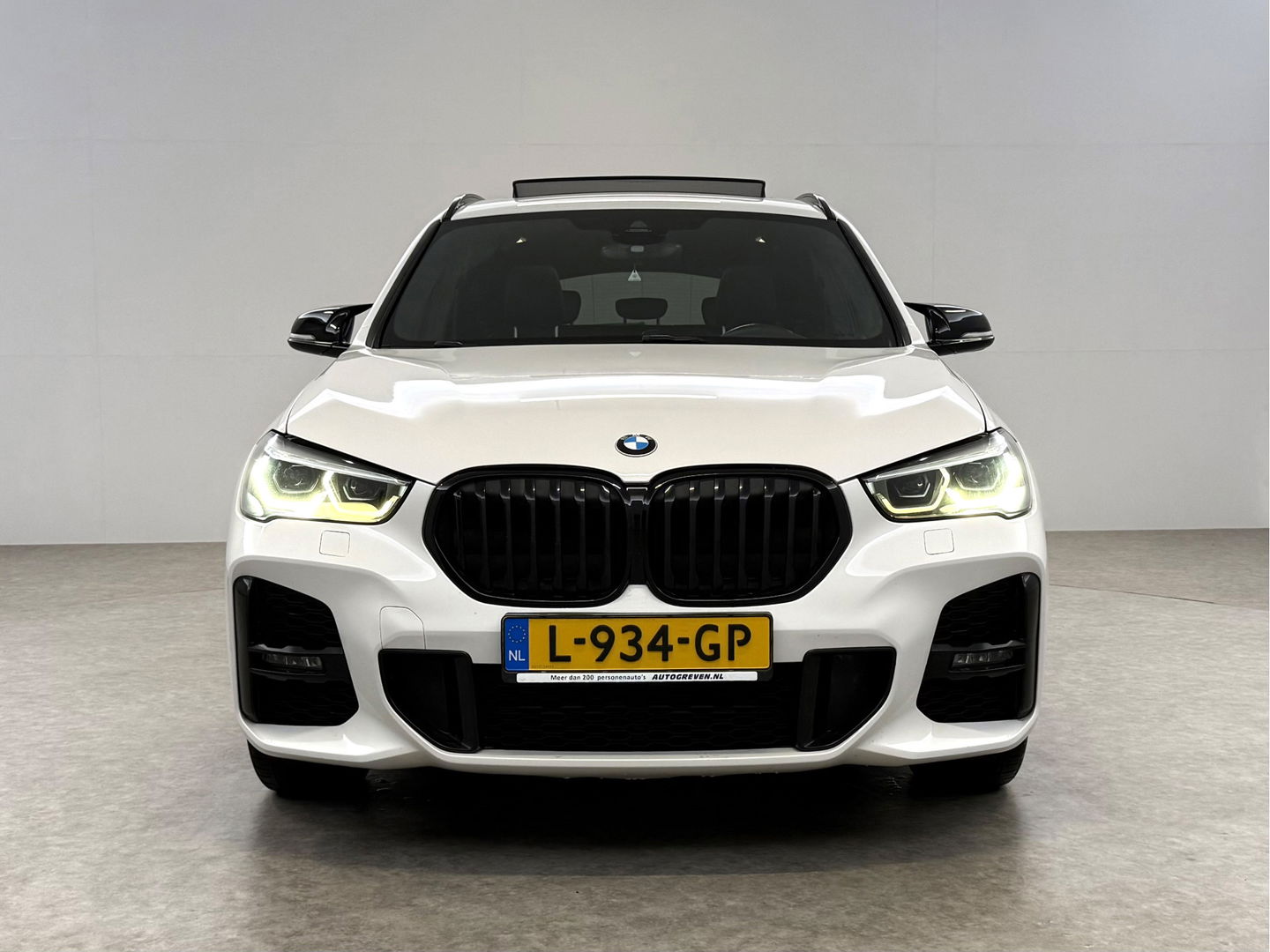 BMW X1 sDrive18i M-Sport | Pano | Camera | Sfeer | Trekh. | Navigatie | Stoelverw. | Cruise