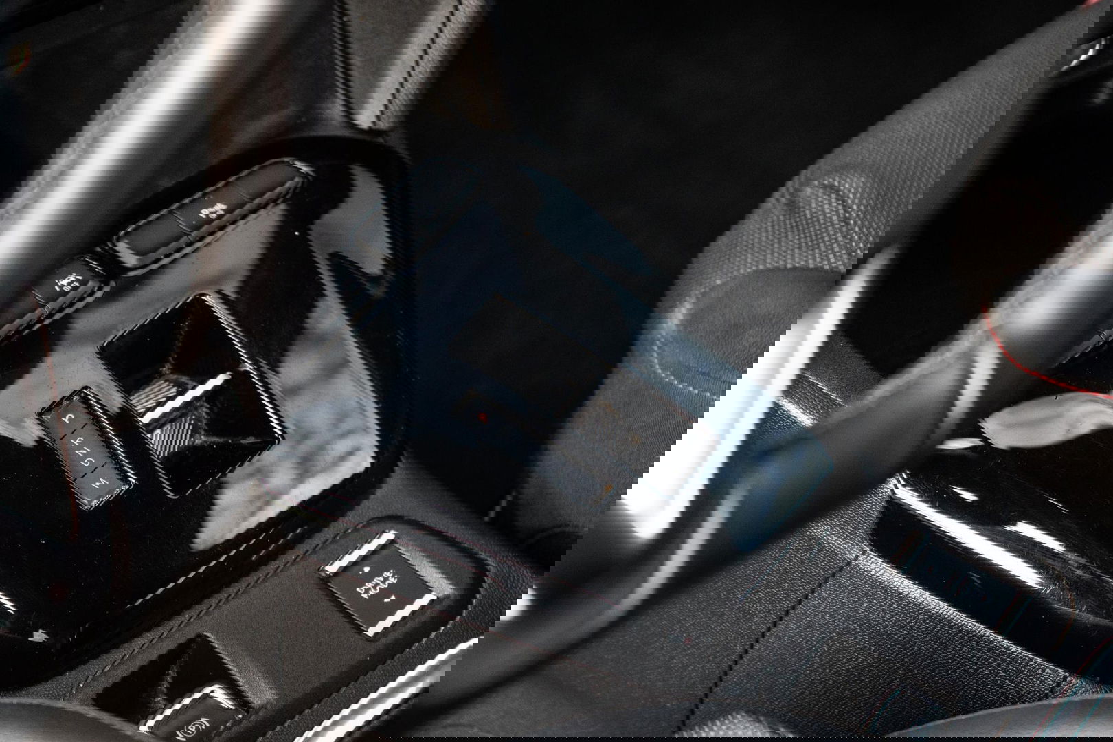 Opel Corsa 1.2 Turbo GS BLACK LINE / APPLE CARPLAY / AUTOMAAT / 360 CAMERA / STOELVERWARMING