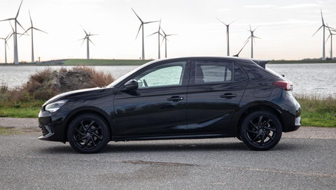 Opel Corsa 1.2 Turbo GS BLACK LINE / APPLE CARPLAY / AUTOMAAT / 360 CAMERA / STOELVERWARMING