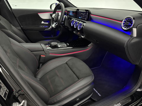 Mercedes-Benz A-Klasse 250 e AMG | SOH 93% | Pano | Sfeerverl. | Memory | Virtual | Camera | Keyless | Trekh. | Carplay