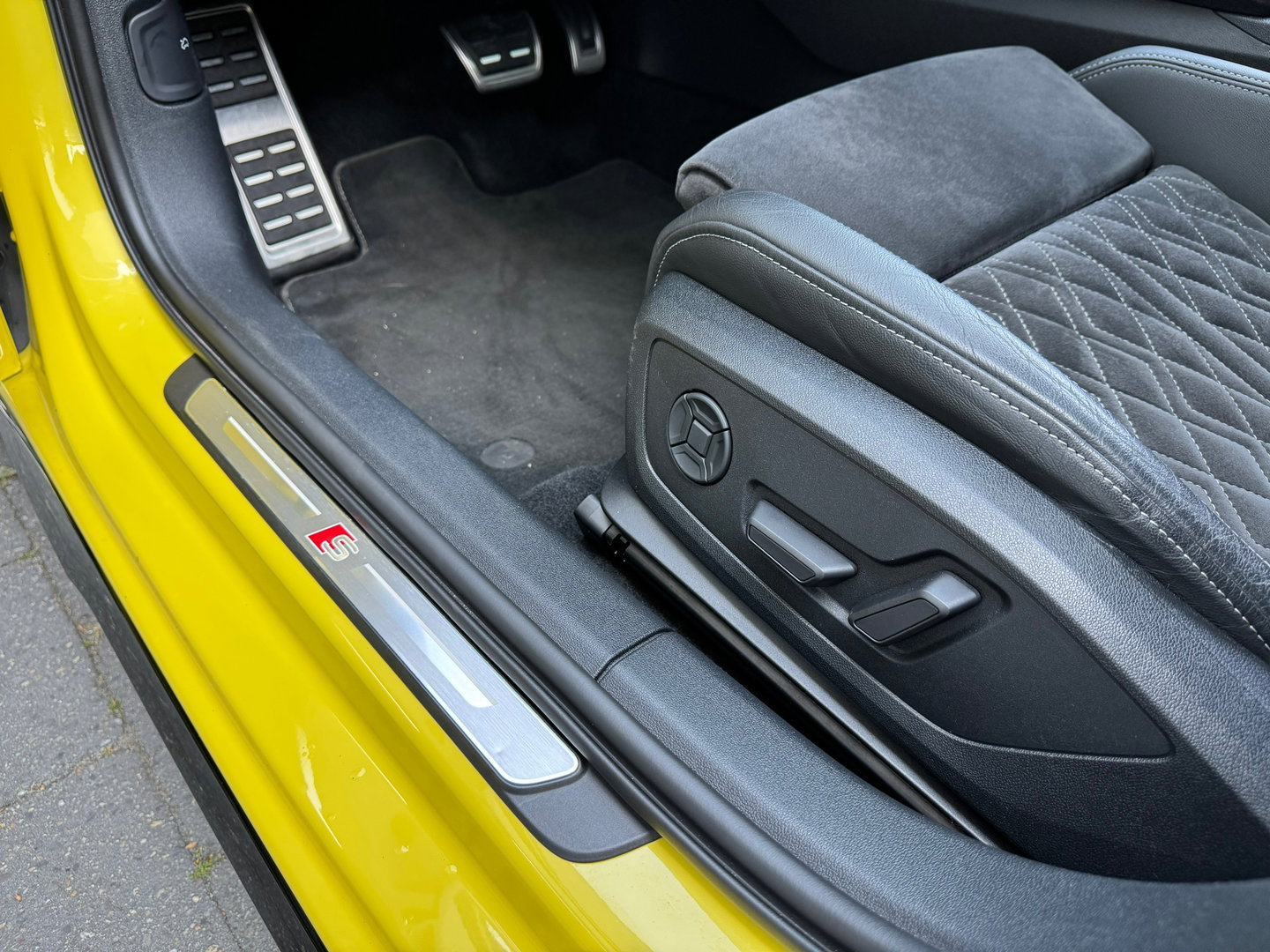 Audi A3 Sportback 40 TFSIe S-Line Pano|B&O|RS-zetels|Memory|Leder|Matrix|Camera|ACC|Carplay|Keyless|205PK