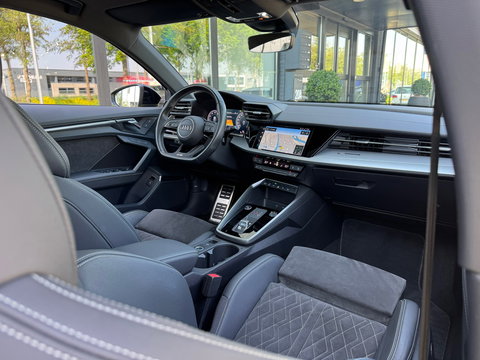 Audi A3 Sportback 40 TFSIe S-Line Pano|B&O|RS-zetels|Memory|Leder|Matrix|Camera|ACC|Carplay|Keyless|205PK