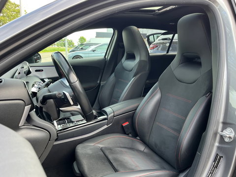 Mercedes-Benz A-Klasse 250 AMG|Pano|Camera|Carplay|Ambient Light|Stoelverwarming|224PK