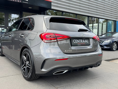 Mercedes-Benz A-Klasse 250 AMG|Pano|Camera|Carplay|Ambient Light|Stoelverwarming|224PK