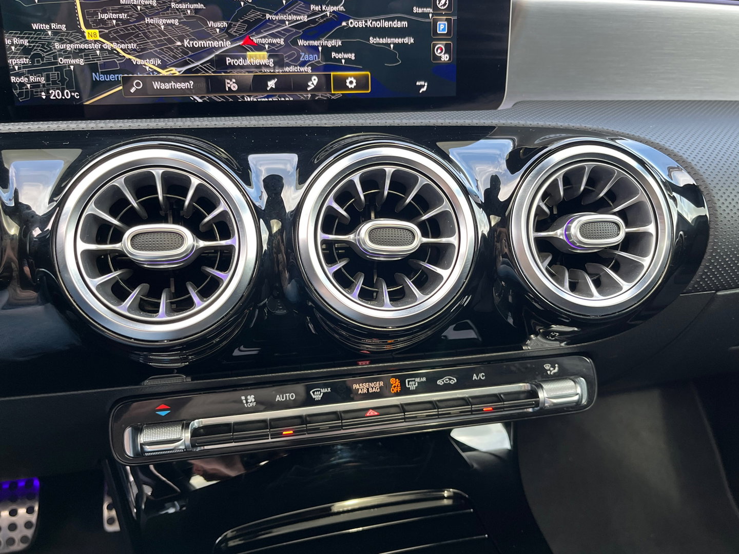 Mercedes-Benz A-Klasse 250 AMG|Pano|Camera|Carplay|Ambient Light|Stoelverwarming|224PK