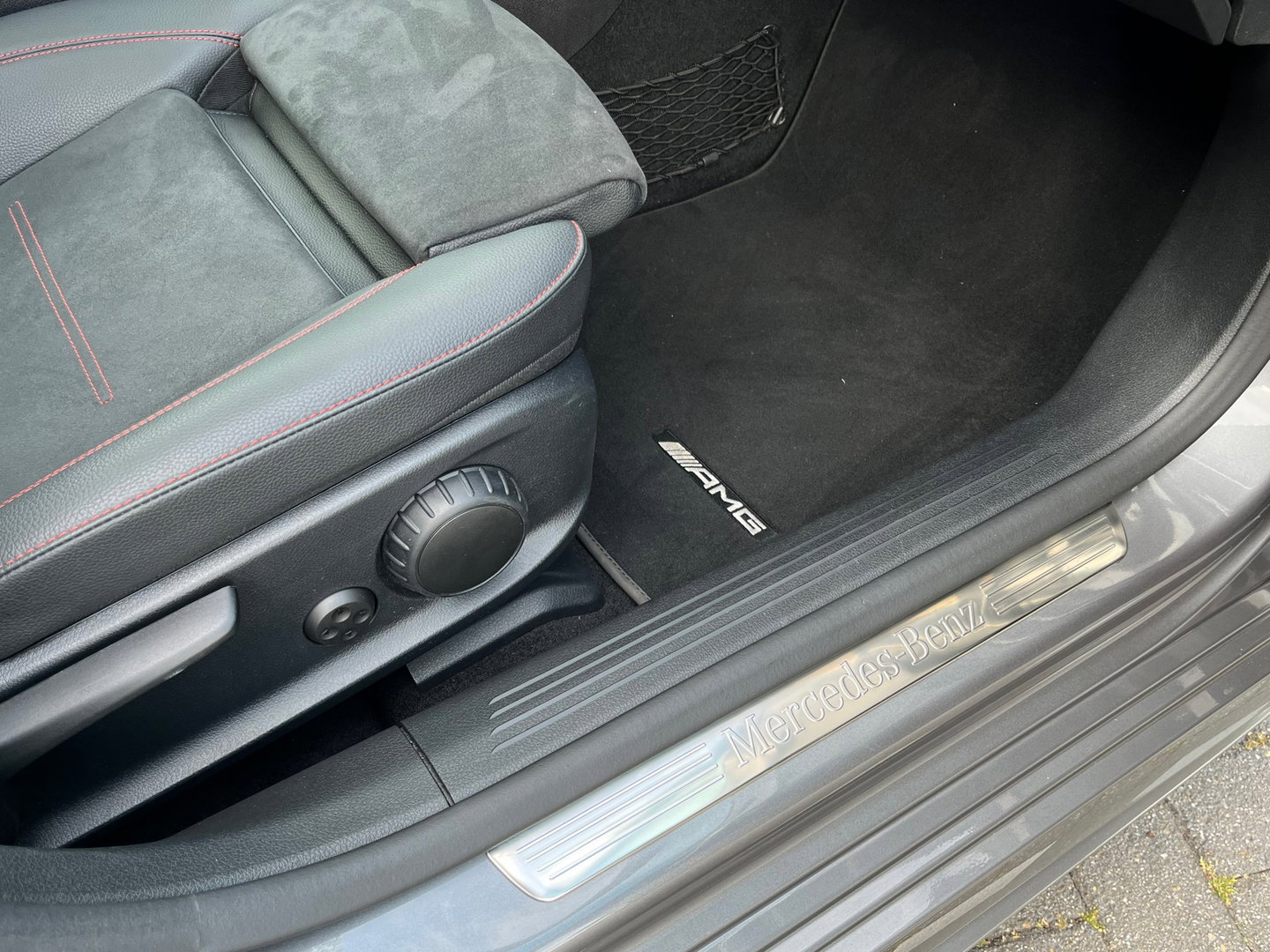 Mercedes-Benz A-Klasse 250 AMG|Pano|Camera|Carplay|Ambient Light|Stoelverwarming|224PK