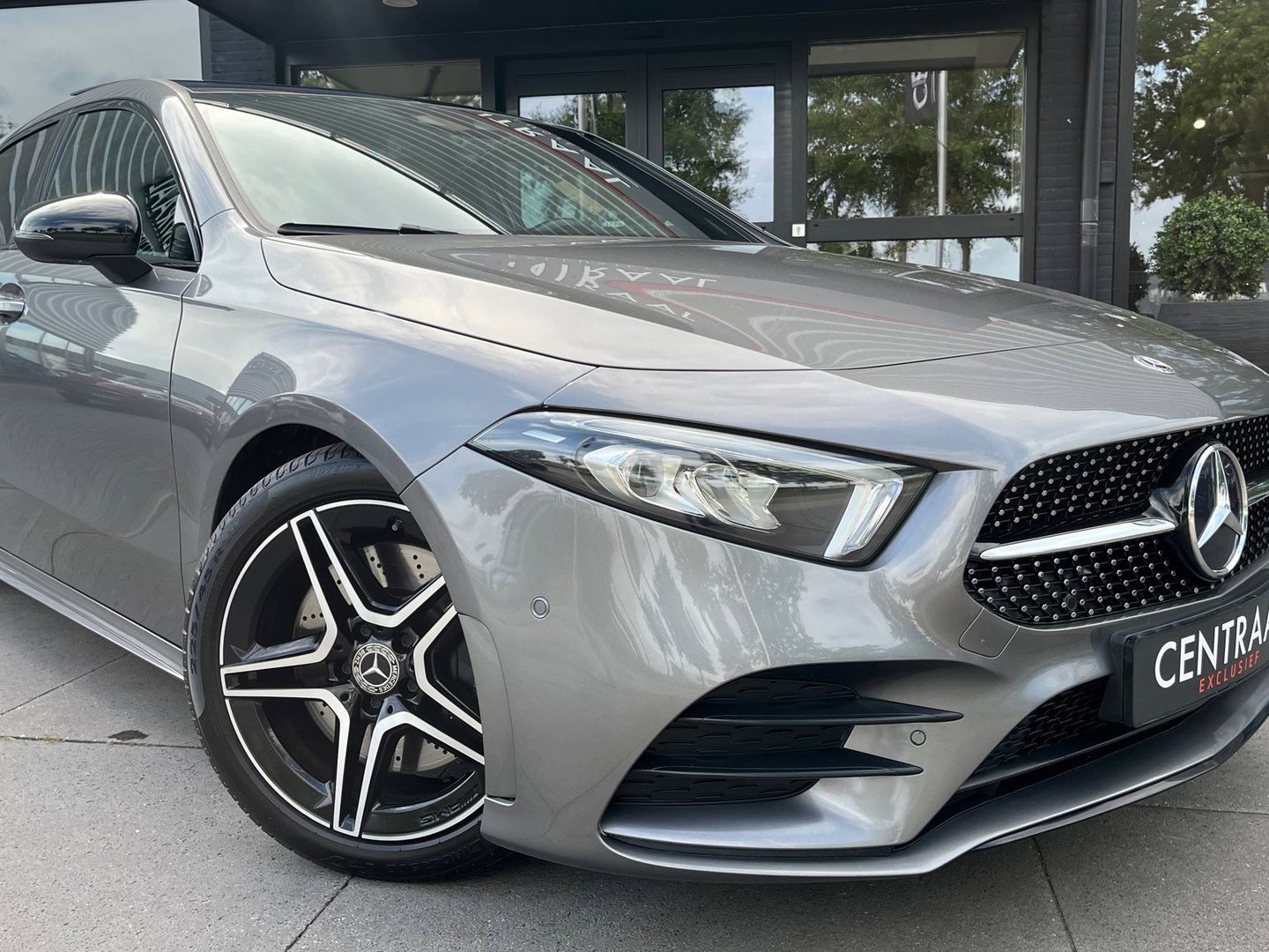 Mercedes-Benz A-Klasse 250 AMG|Pano|Camera|Carplay|Ambient Light|Stoelverwarming|224PK