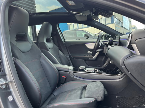 Mercedes-Benz A-Klasse 250 AMG|Pano|Camera|Carplay|Ambient Light|Stoelverwarming|224PK