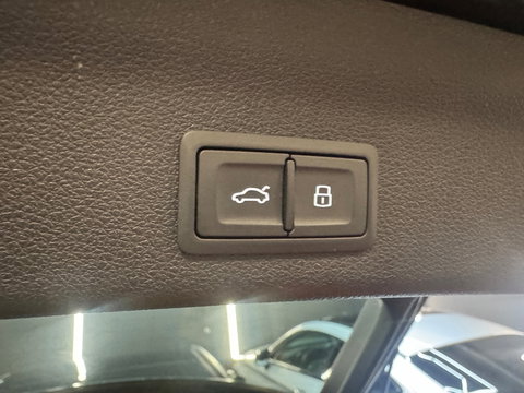 Audi A6 Avant 55 TFSI e quattro Competi Pano|Memory|Trekhaak