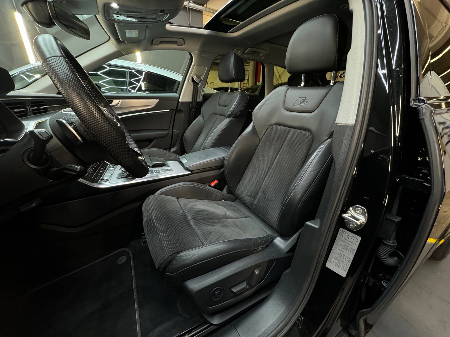 Audi A6 Avant 55 TFSI e quattro Competi Pano|Memory|Trekhaak