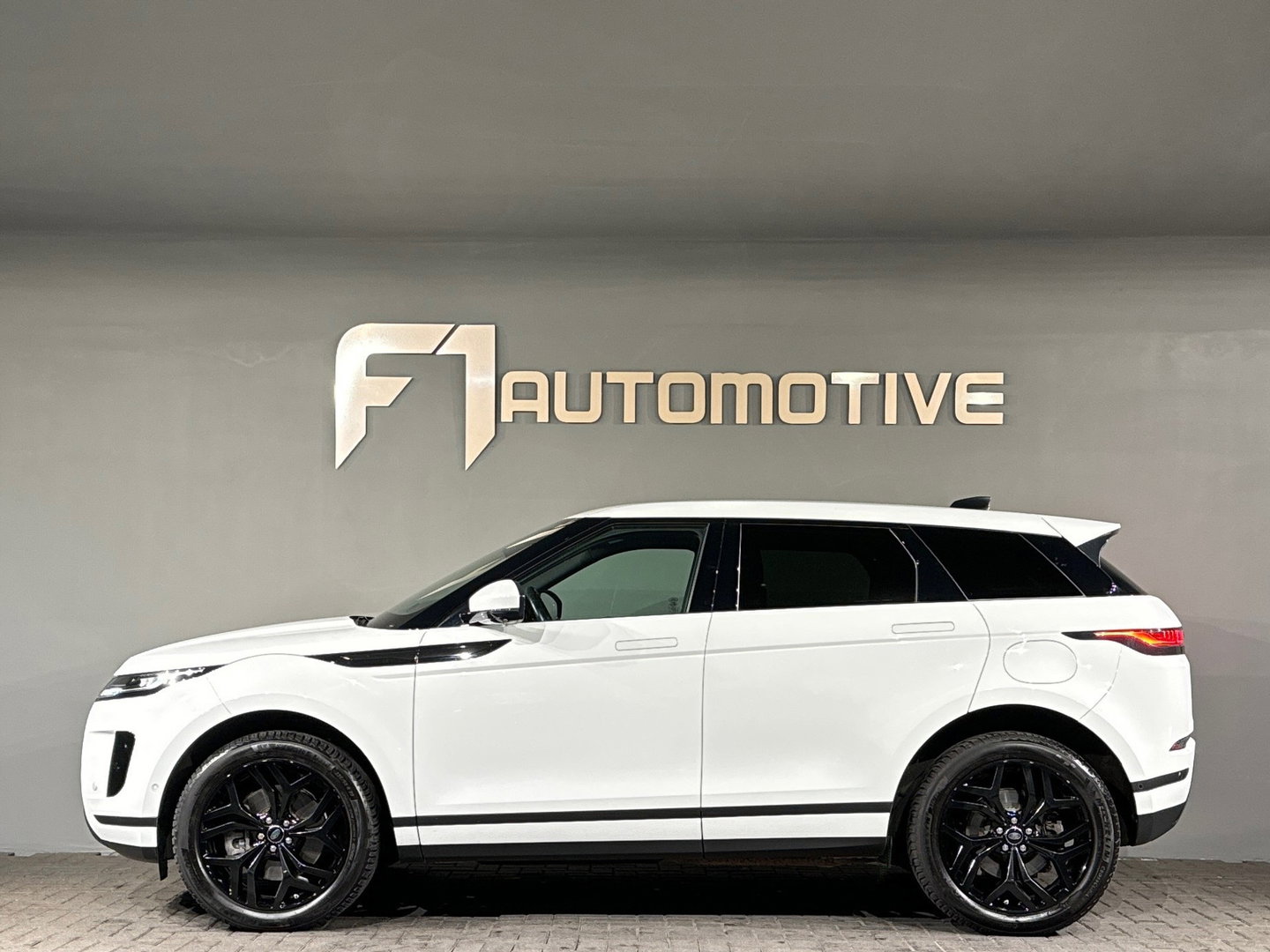 Land Rover Range Rover Evoque 1.5 P300e AWD R-Dynamic SE ACC