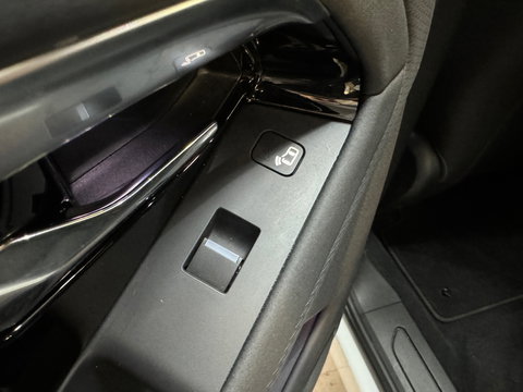 Land Rover Range Rover Evoque 1.5 P300e AWD R-Dynamic SE ACC