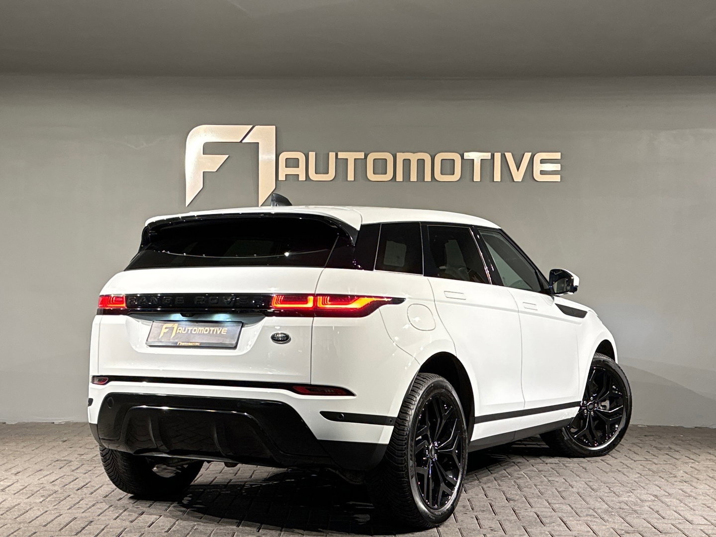 Land Rover Range Rover Evoque 1.5 P300e AWD R-Dynamic SE ACC