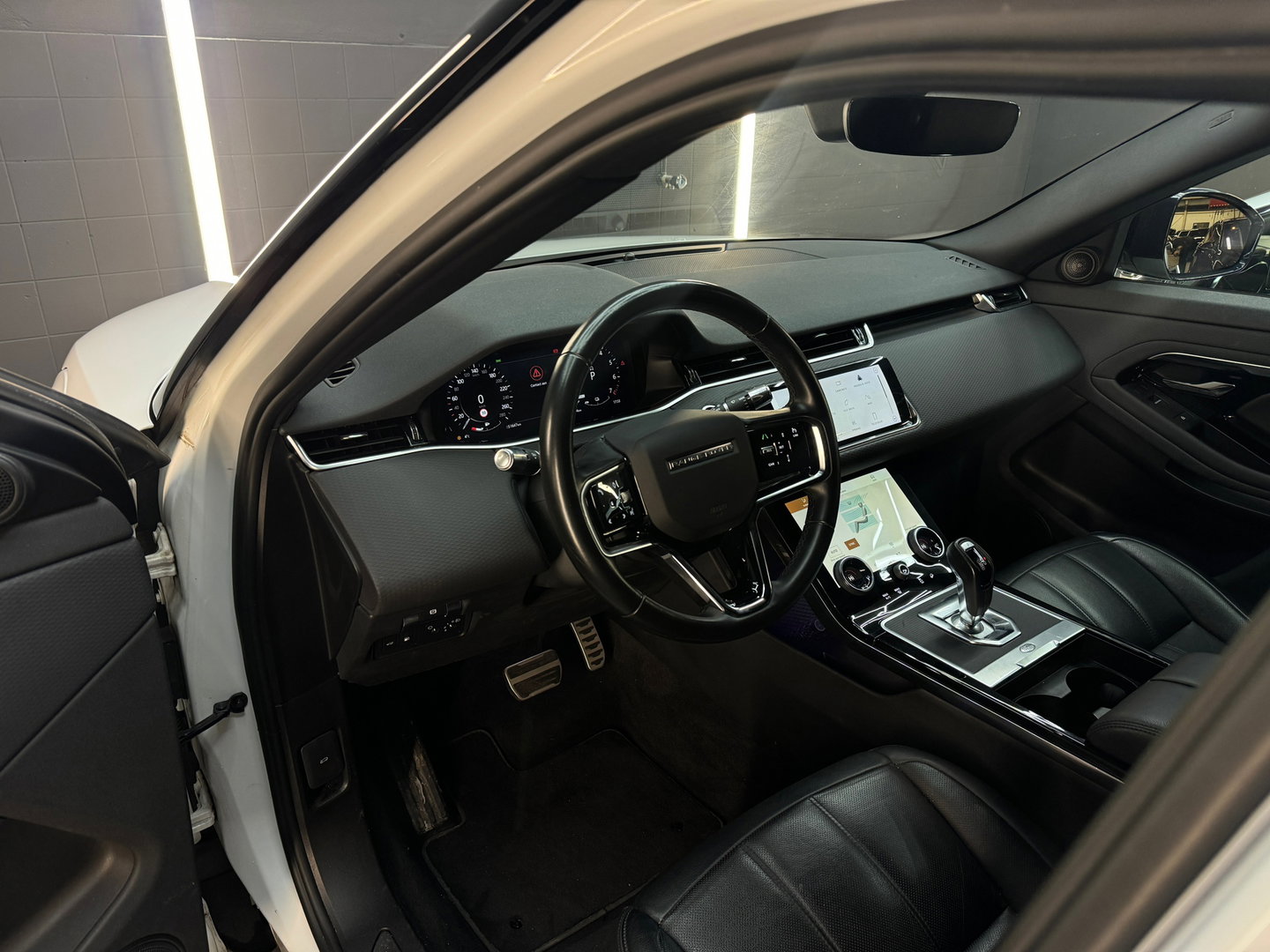 Land Rover Range Rover Evoque 1.5 P300e AWD R-Dynamic SE ACC