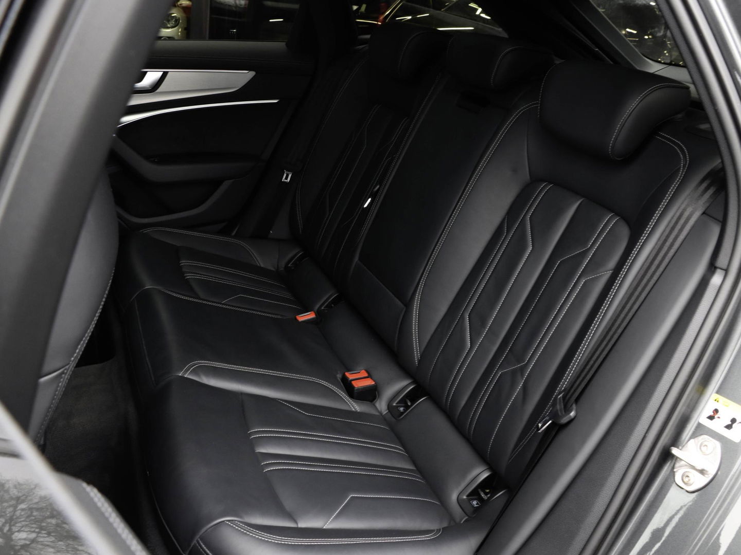 Audi A6 Avant 40 TFSI S edition 204pk Panoramadak LED Leder S Line