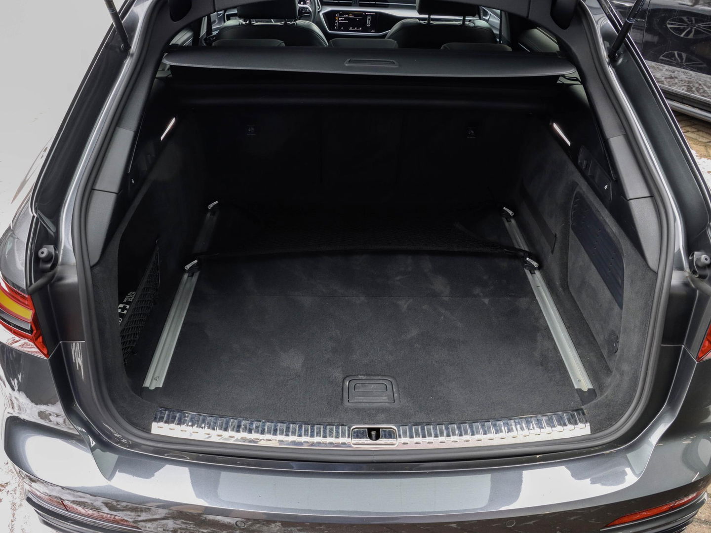 Audi A6 Avant 40 TFSI S edition 204pk Panoramadak LED Leder S Line