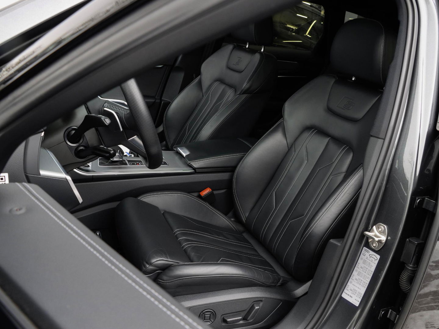 Audi A6 Avant 40 TFSI S edition 204pk Panoramadak LED Leder S Line