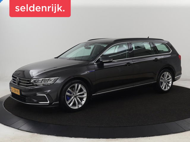 Volkswagen Passat - 1.4 TSI PHEV GTE | Stoelverwarming | Adaptive cruise | Carplay | Navigatie | 18'' | Matrix LED | Parkeerhulp | Bluetooth | Plug In