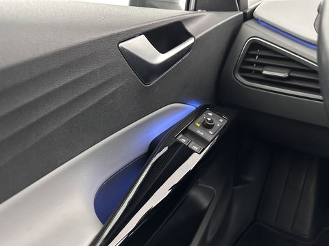 Volkswagen ID.3 First Max 58 kWh [ 3-Fase-11kW ] {SOH-92%} (INCL-BTW) *PANO | HEAD-UP | ADAPTIVE-CRUISE | FULL-LED | BLINDSPOT | CAMERA | KEYLESS | MICROFIBRE | AMBIENTLIGHT | NAVI-FULLMAP | DAB+ | ECC | HEATED-SPORTSEATS | DIGI-COCKPIT | 20"ALU*