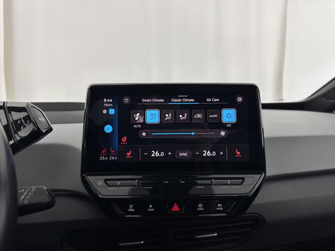 Volkswagen ID.3 First Max 58 kWh [ 3-Fase-11kW ] {SOH-92%} (INCL-BTW) *PANO | HEAD-UP | ADAPTIVE-CRUISE | FULL-LED | BLINDSPOT | CAMERA | KEYLESS | MICROFIBRE | AMBIENTLIGHT | NAVI-FULLMAP | DAB+ | ECC | HEATED-SPORTSEATS | DIGI-COCKPIT | 20"ALU*