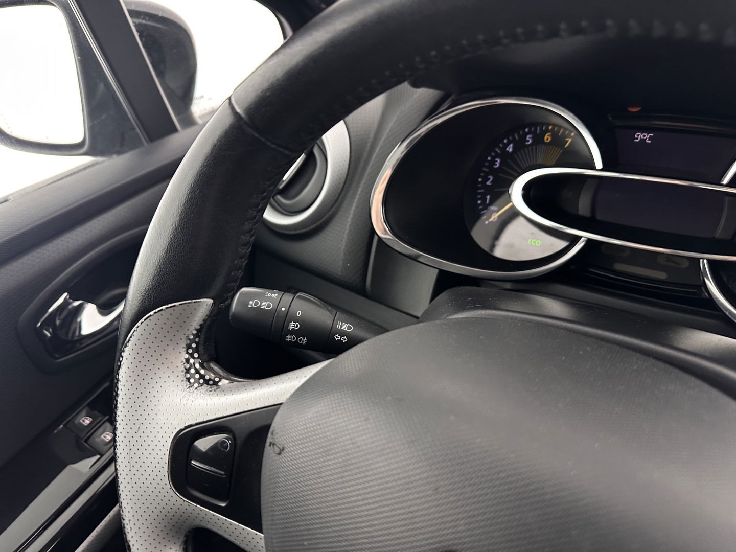 Renault Clio Estate 0.9 TCe Expression *NAVI-FULLMAP | COMFORTSEATS | AIRCO | CRUISE | PDC | TOWBAR | 16''ALU *