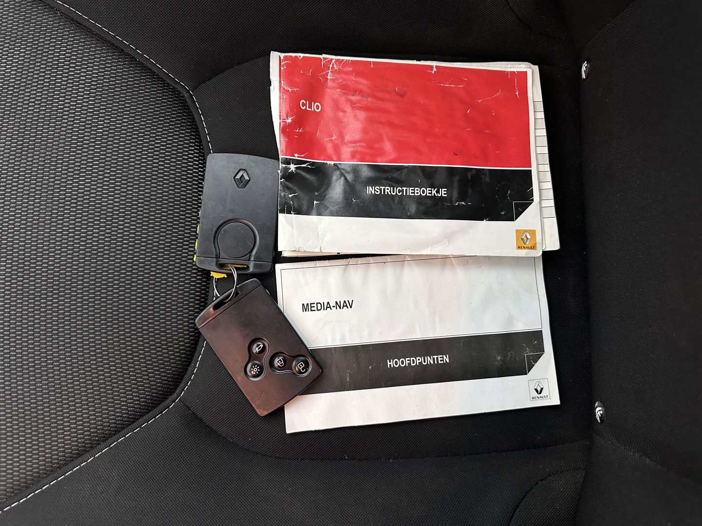 Renault Clio Estate 0.9 TCe Expression *NAVI-FULLMAP | COMFORTSEATS | AIRCO | CRUISE | PDC | TOWBAR | 16''ALU *