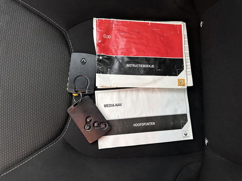 Renault Clio Estate 0.9 TCe Expression *NAVI-FULLMAP | COMFORTSEATS | AIRCO | CRUISE | PDC | TOWBAR | 16''ALU *