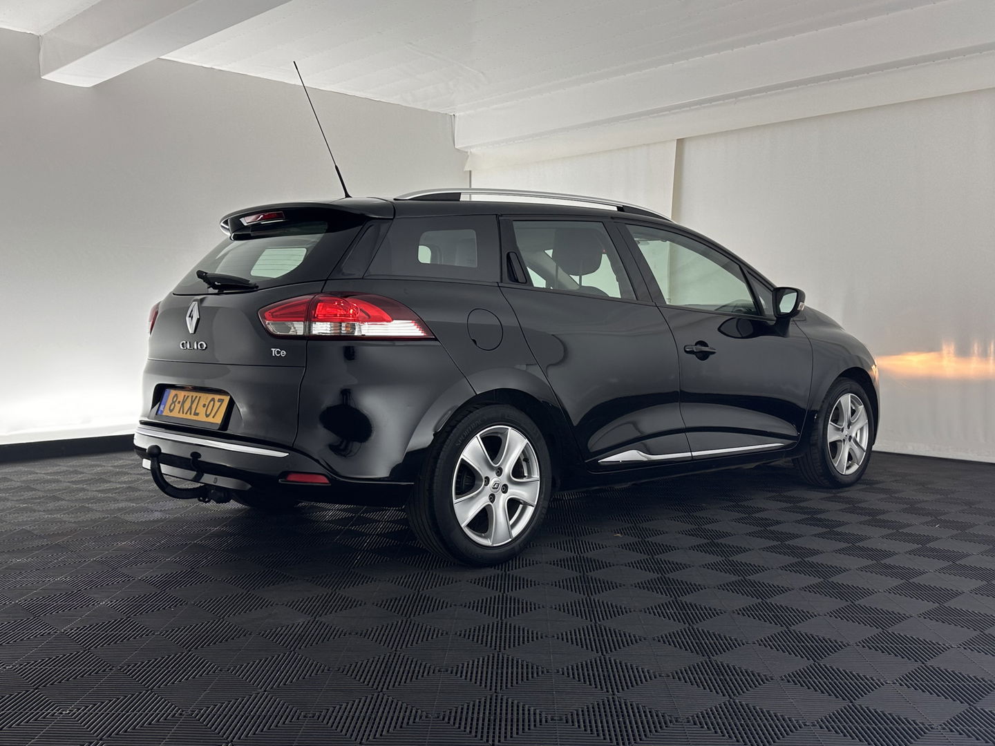 Renault Clio Estate 0.9 TCe Expression *NAVI-FULLMAP | COMFORTSEATS | AIRCO | CRUISE | PDC | TOWBAR | 16''ALU *