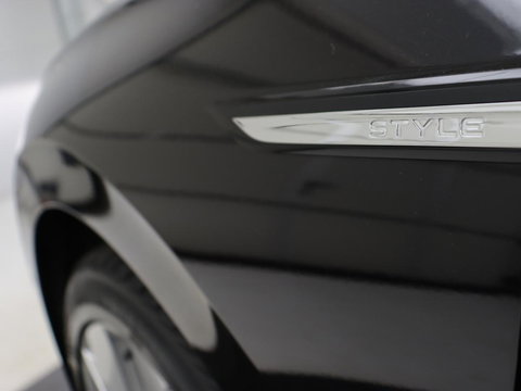 Volkswagen Golf 1.5 eTSI Style | Stoelverwarming | Trekhaak | Camera | Stuurverwarming | Memory | Sfeerverlichting | Carplay | Navigatie | Adaptive cruise | Parkeerhulp | Climate control