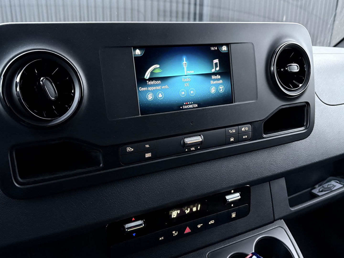 Mercedes-Benz Sprinter 319 CDI L2H2 BPM VRIJ | 4x4 | Chauffeursstoel | CAMERA |