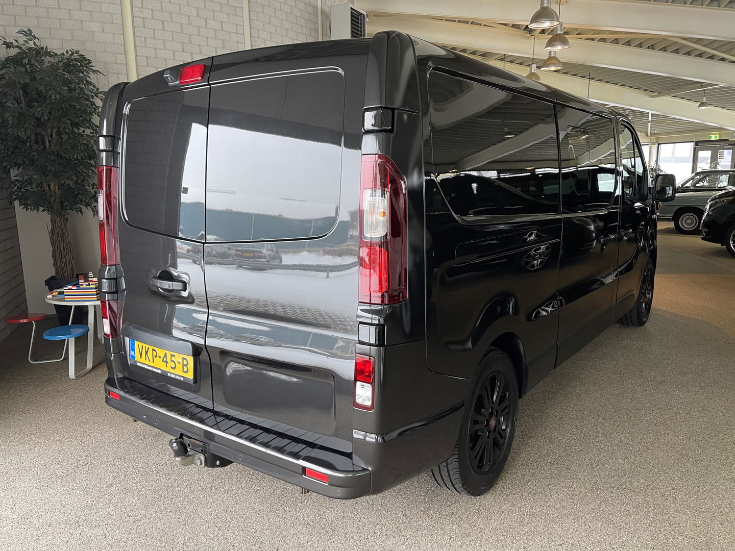 Fiat Talento 2.0 MultiJet 170pk automaat L2H1 SX DC 5 persoons / vaste prijs rijklaar € 21.950 ex btw / lease vanaf € 358 / dubbele schuifdeur / airco / cruise / camera / navigatie / trekhaak !