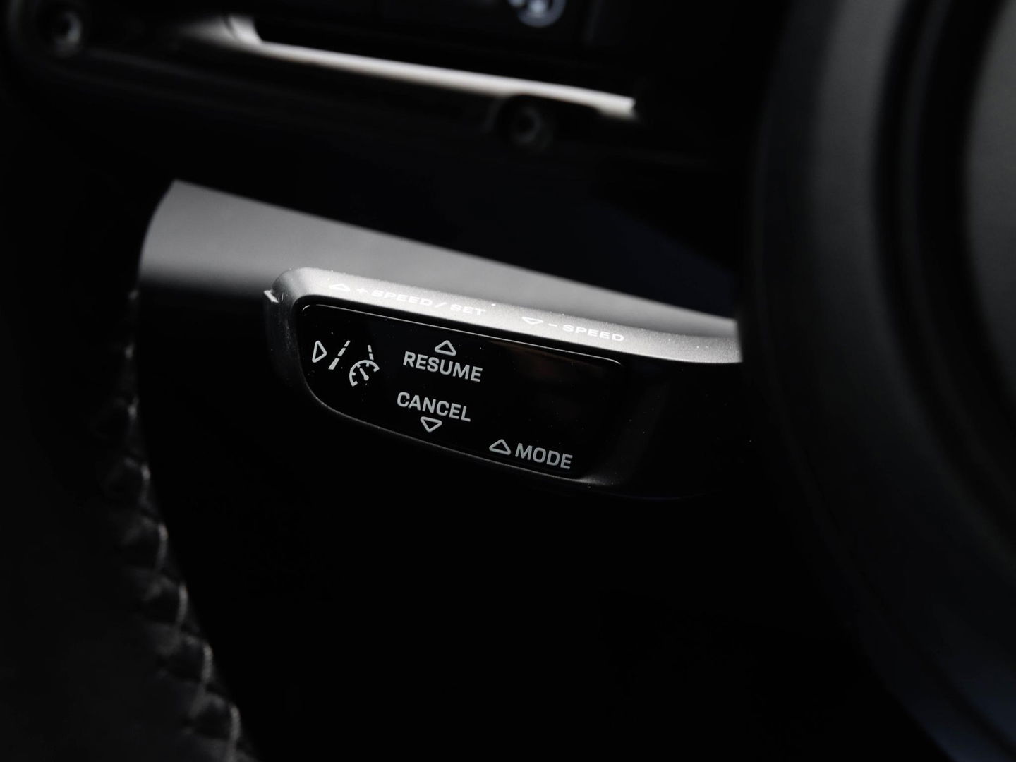 Porsche Taycan Performance 84 kWh 21'' Sport Chrono Panodak Sportstoelen Warmtepomp