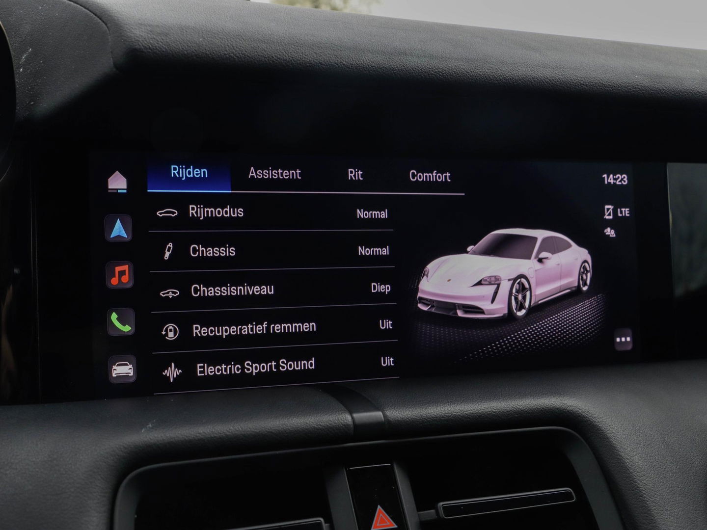 Porsche Taycan Performance 84 kWh 21'' Sport Chrono Panodak Sportstoelen Warmtepomp