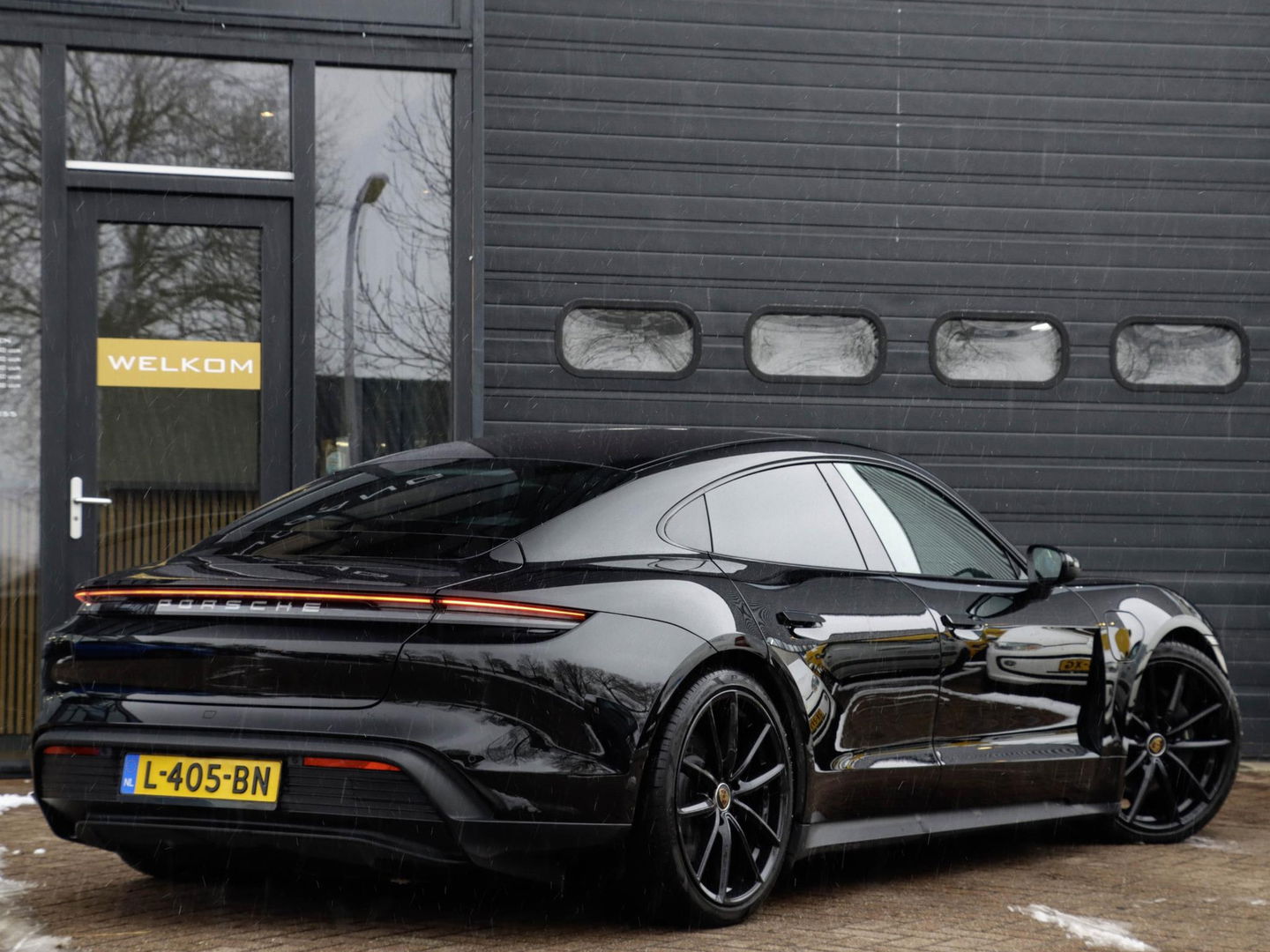 Porsche Taycan Performance 84 kWh 21'' Sport Chrono Panodak Sportstoelen Warmtepomp