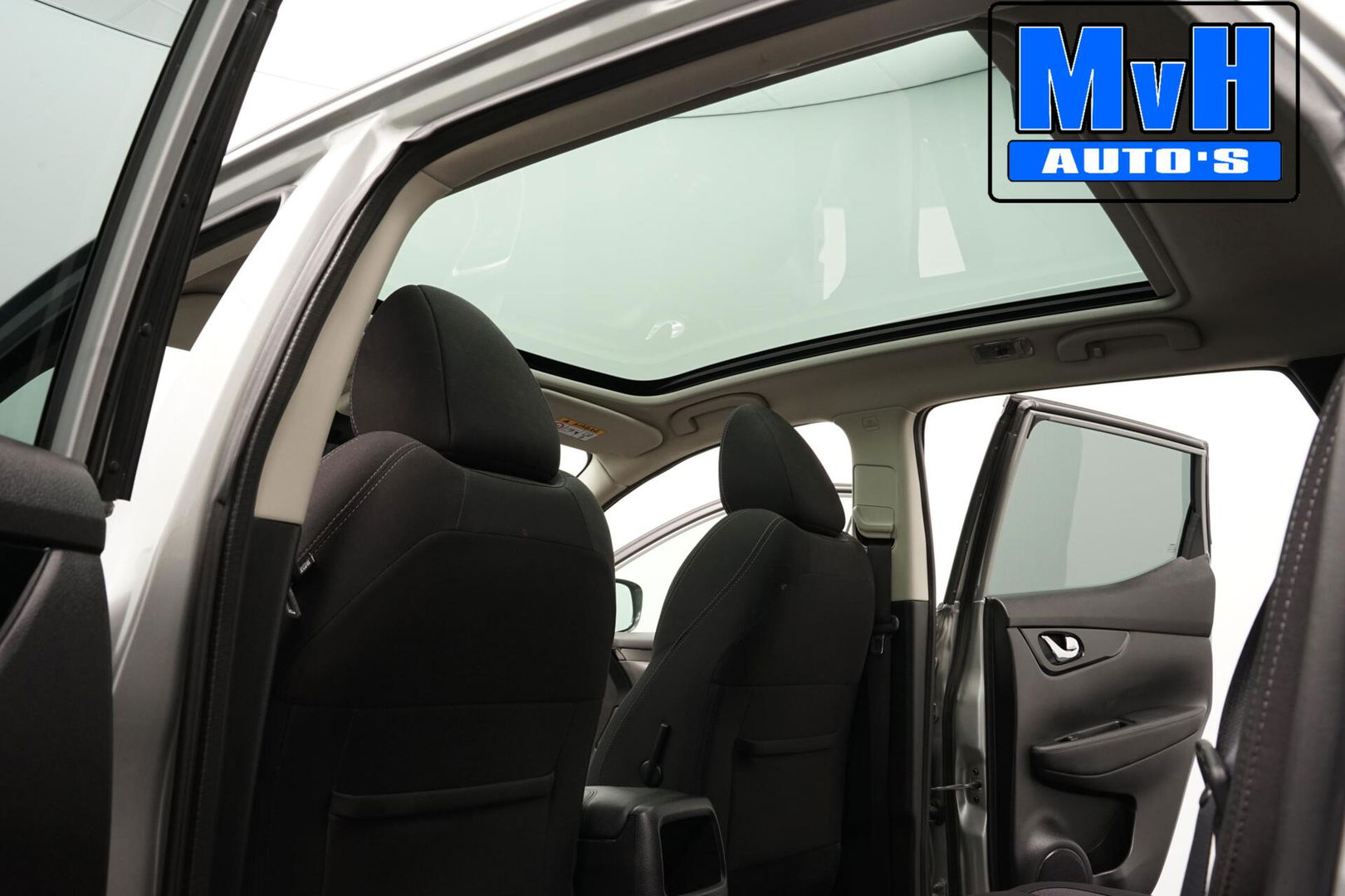 Nissan QASHQAI 1.3 DIG-T Business Edition|PANO|TREKH|CAMERA