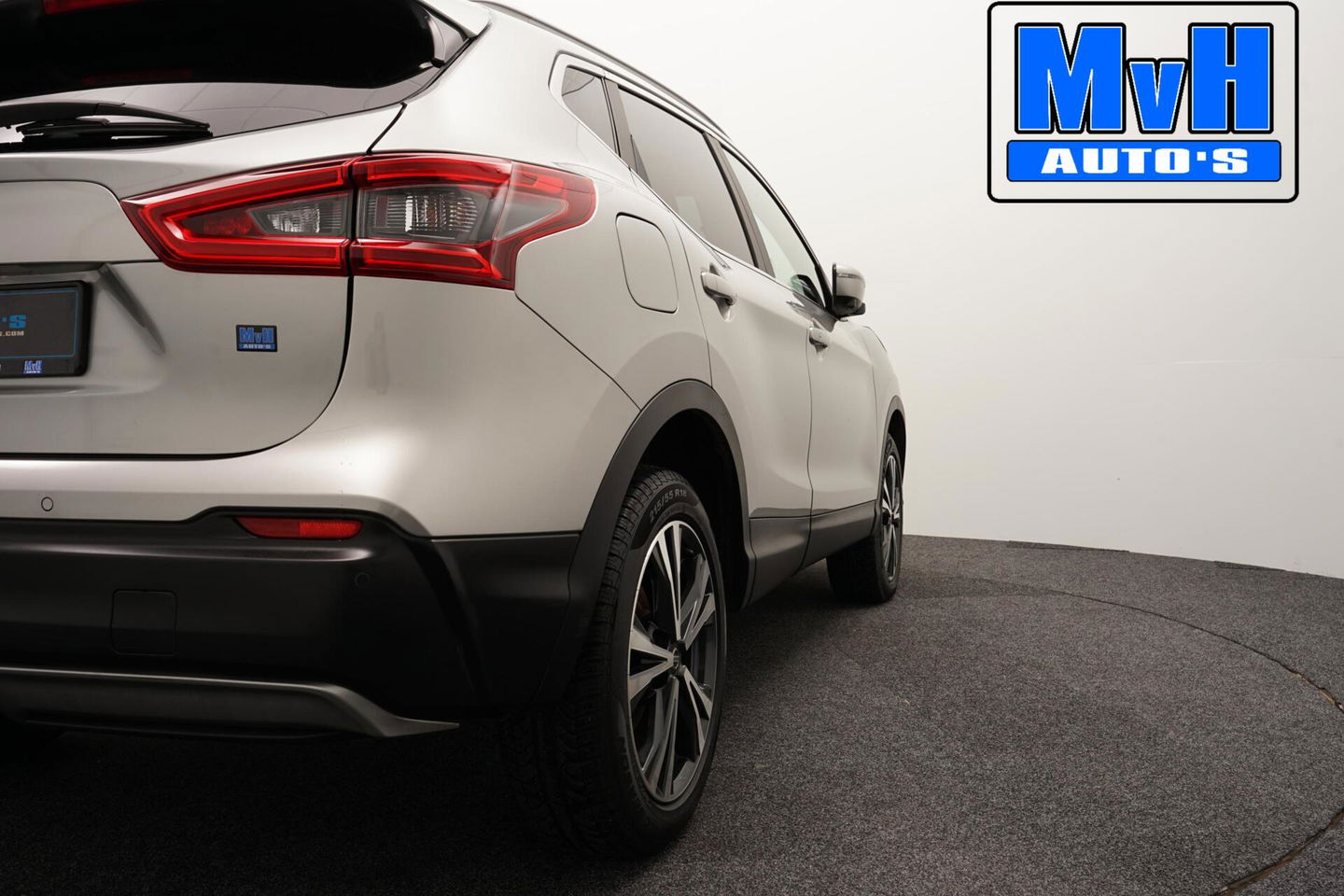 Nissan QASHQAI 1.3 DIG-T Business Edition|PANO|TREKH|CAMERA