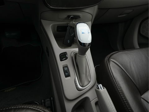 Renault ZOE R110 Bose 41 kWh (inclusive-Battery) (3-Fase-22kW){SOH-85%} Aut.*LEATHER | BOSE-AUDIO | KEYLESS | CRUISE |  NAVI-FULLMAP | CAMERA | DIGI-COCKPIT | HEATED-COMFORTSEATS | ECC | PDC | FULL-LED | PRIVACYGLASS | 17"ALU*