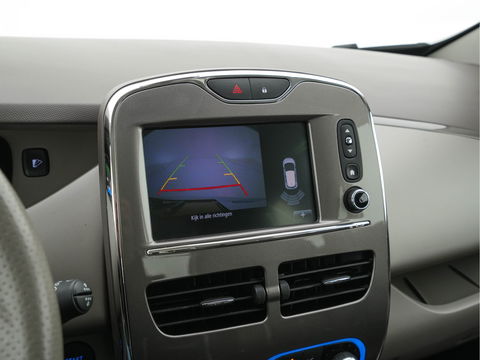 Renault ZOE R110 Bose 41 kWh (inclusive-Battery) (3-Fase-22kW){SOH-85%} Aut.*LEATHER | BOSE-AUDIO | KEYLESS | CRUISE |  NAVI-FULLMAP | CAMERA | DIGI-COCKPIT | HEATED-COMFORTSEATS | ECC | PDC | FULL-LED | PRIVACYGLASS | 17"ALU*