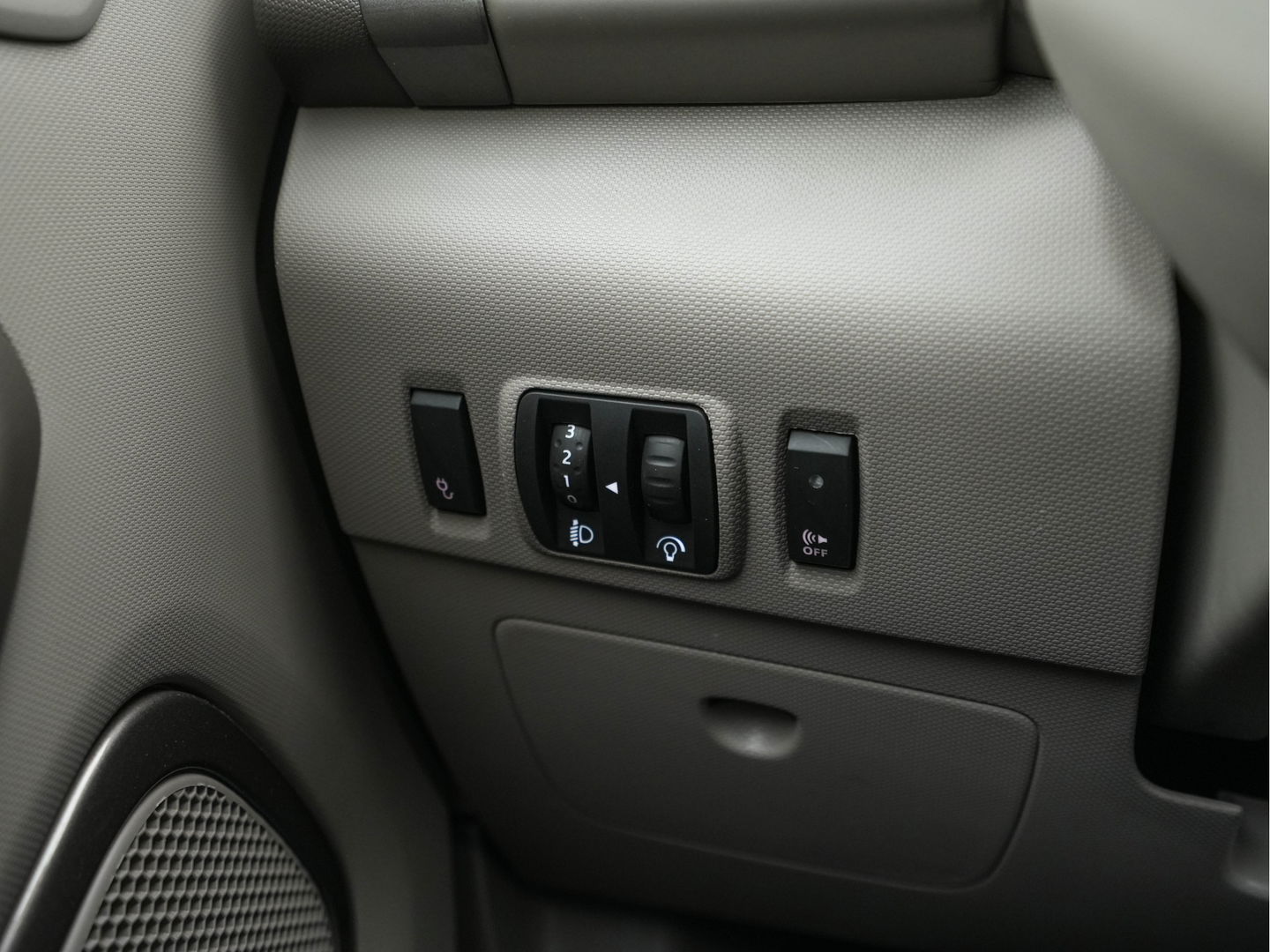 Renault ZOE R110 Bose 41 kWh (inclusive-Battery) (3-Fase-22kW){SOH-85%} Aut.*LEATHER | BOSE-AUDIO | KEYLESS | CRUISE |  NAVI-FULLMAP | CAMERA | DIGI-COCKPIT | HEATED-COMFORTSEATS | ECC | PDC | FULL-LED | PRIVACYGLASS | 17"ALU*