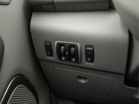 Renault ZOE R110 Bose 41 kWh (inclusive-Battery) (3-Fase-22kW){SOH-85%} Aut.*LEATHER | BOSE-AUDIO | KEYLESS | CRUISE |  NAVI-FULLMAP | CAMERA | DIGI-COCKPIT | HEATED-COMFORTSEATS | ECC | PDC | FULL-LED | PRIVACYGLASS | 17"ALU*