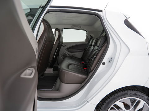 Renault ZOE R110 Bose 41 kWh (inclusive-Battery) (3-Fase-22kW){SOH-85%} Aut.*LEATHER | BOSE-AUDIO | KEYLESS | CRUISE |  NAVI-FULLMAP | CAMERA | DIGI-COCKPIT | HEATED-COMFORTSEATS | ECC | PDC | FULL-LED | PRIVACYGLASS | 17"ALU*