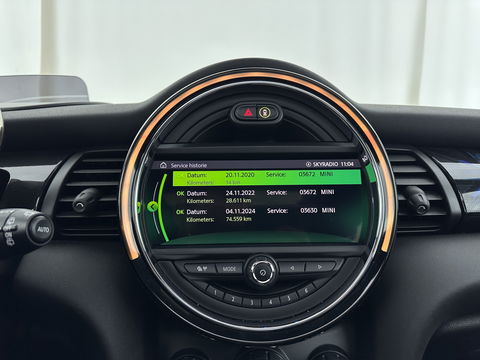 MINI Mini Electric Yours 33 kWh [ 3-Fase-11kW ] {SOH-100%} (INCL-BTW) Aut.* HEATPUMP | PANO | LEATHER | DIGI-COCKPIT | HEAD-UP | FULL-LED | NAVI-FULLMAP | HEATED-SPORTSEATS | DAB | CRUISE | HARMAN/KARDON | CAMERA | KEYLESS | AMBIENTLIGHT | 17"ALU*